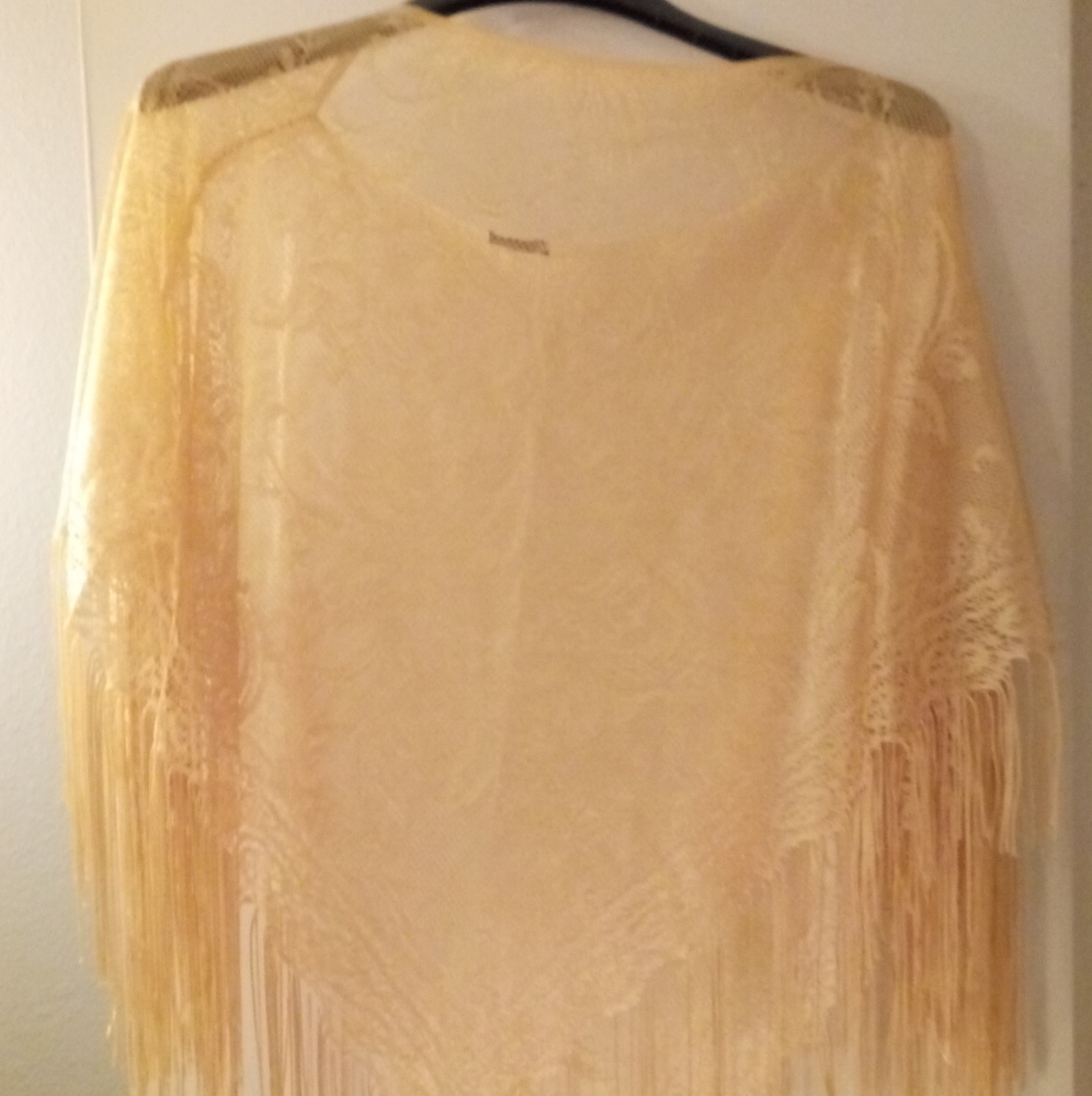 NWOT Cejon Gold Poncho - One Size